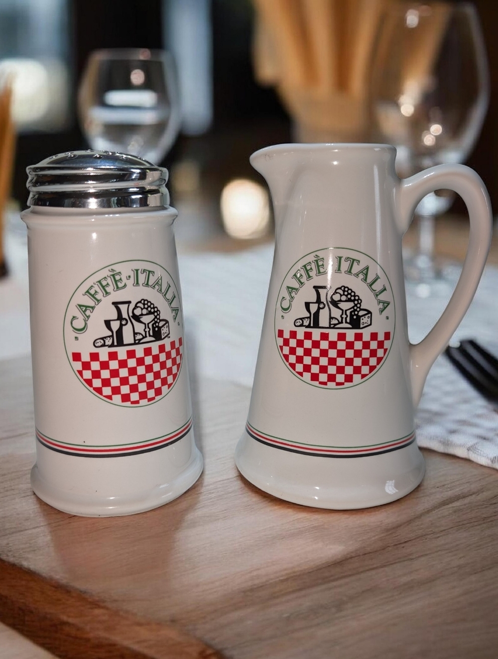 Caffè Italia Cheese Shaker and Oil pour Set